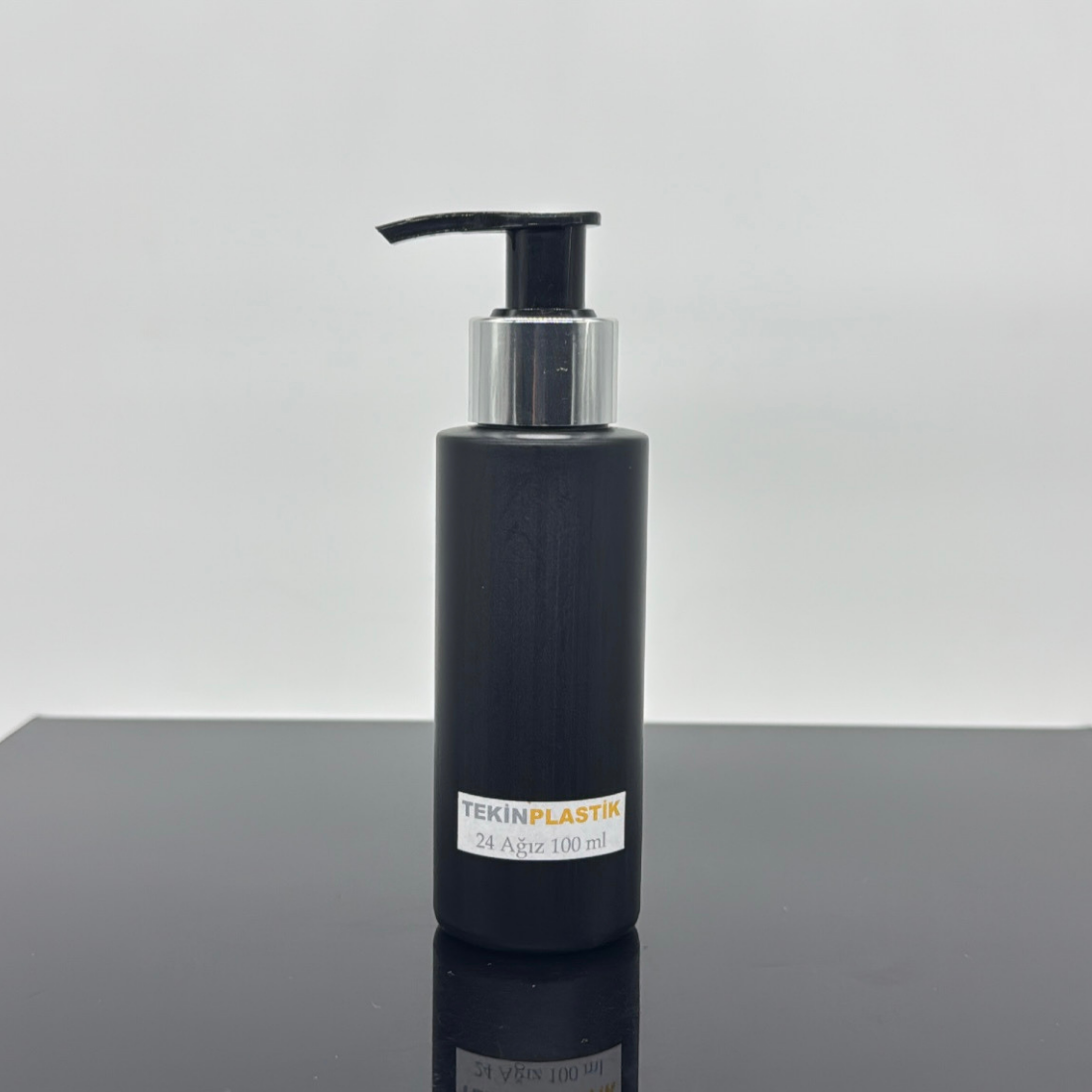 100 ml Siyah Polietilen Şişe Gümüş-Siyah Sıvı Sabun Pompalı